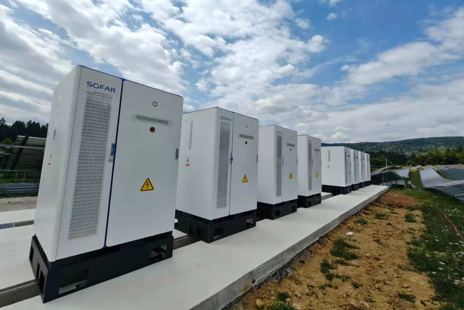 Kamel ESS Batteriespeichersystem für Industrie und Gewerbe